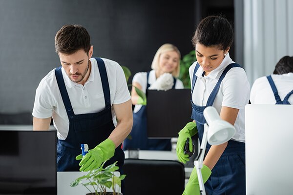 Mira Clean- Über Uns Mira Clean- Über Uns